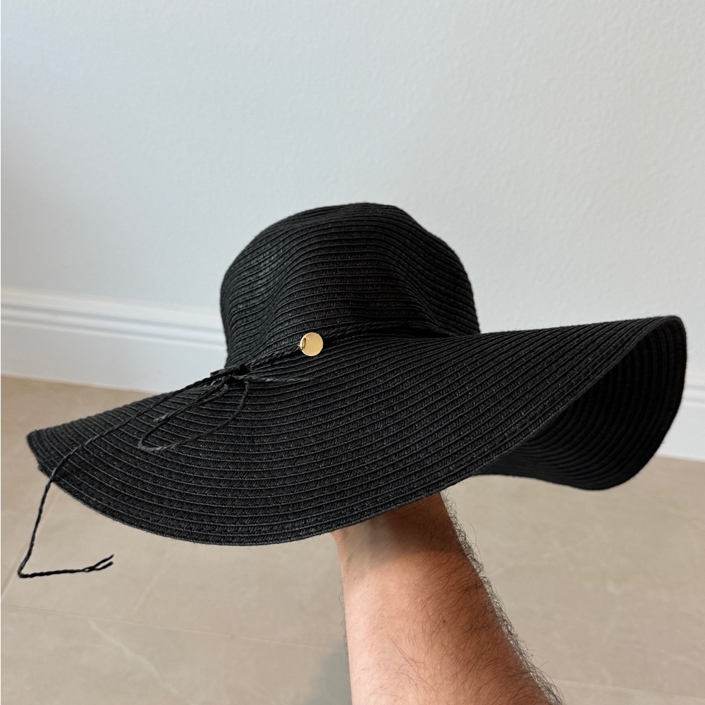 H&M Black Wide-Brimmed Hat